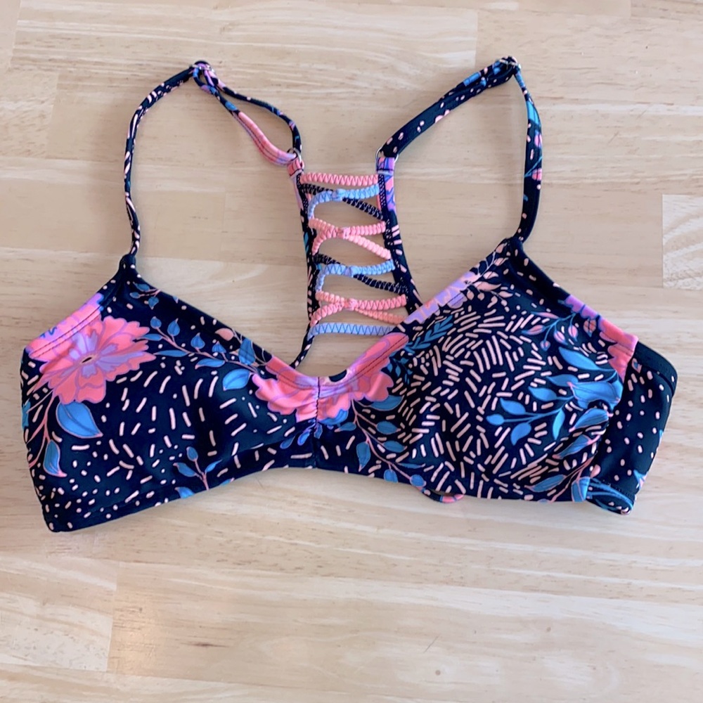 Adorable bikini top